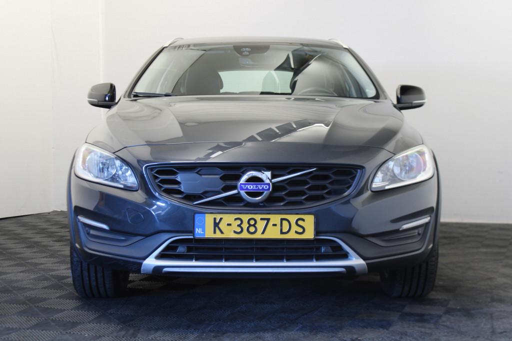 Volvo V60 Cross Country 2.0 D3 Momentum |Stoelverwarming|, Voorwielaandrijving, 4 cilinders, Leder en Stof, Automatische klimaatregeling