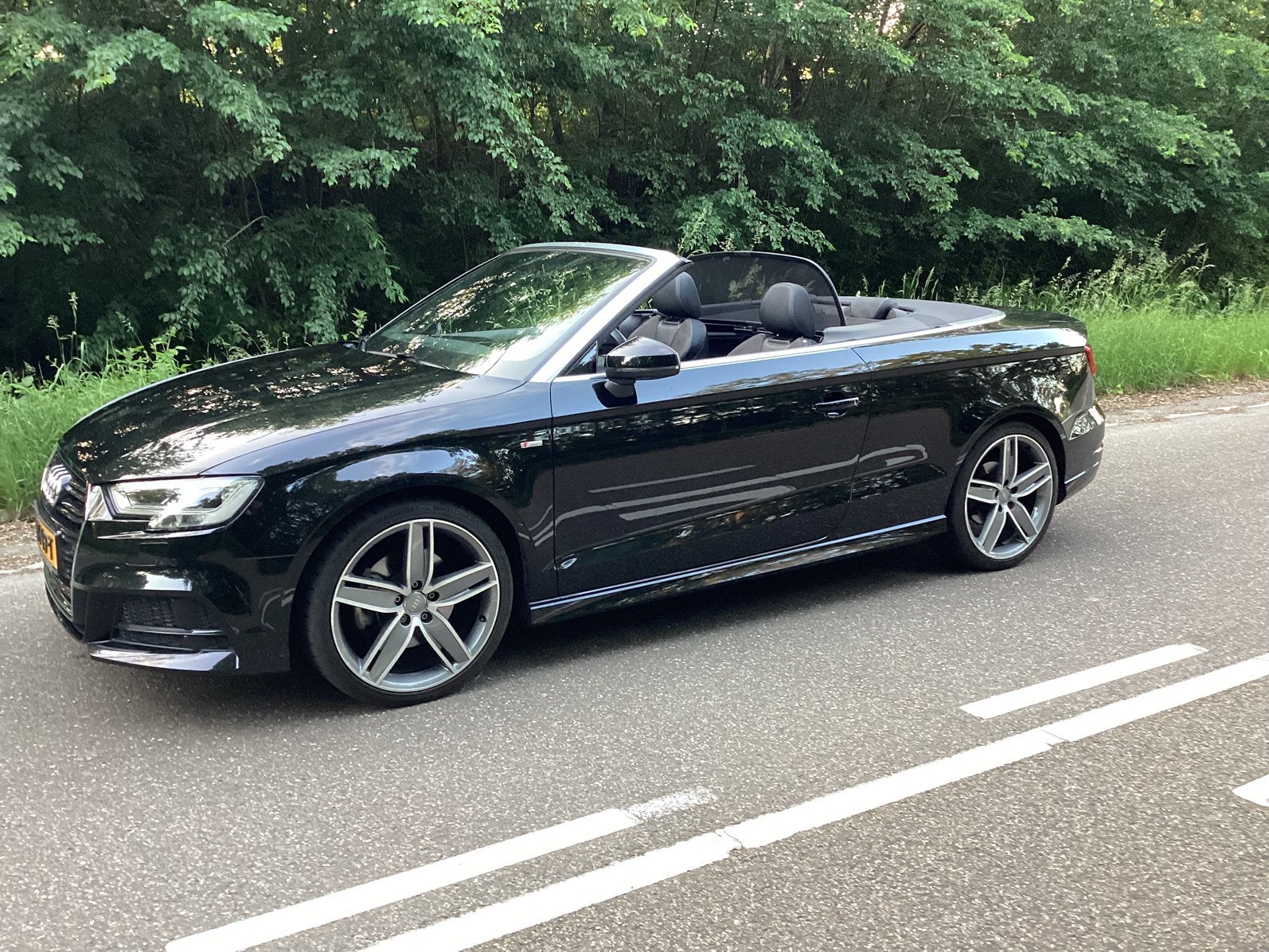 Audi A3 40 TFSI Quattro S-tronic AUT ,S-line, ACC, trekhaak, Auto's, Automaat, 4 stoelen, Zwart, Particulier