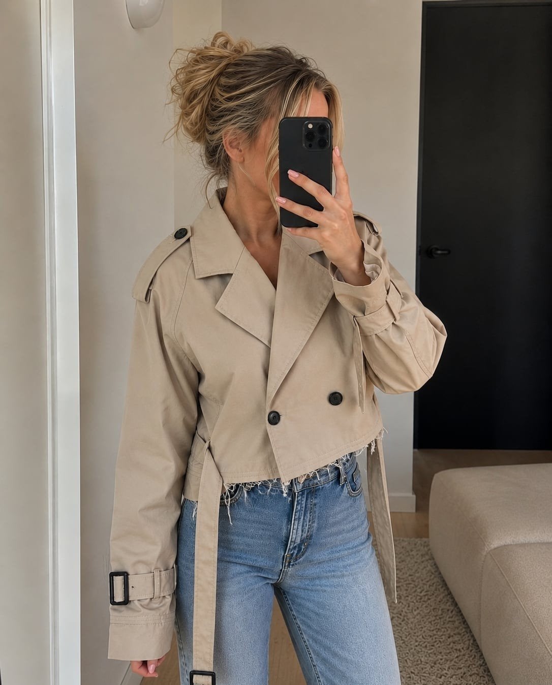 Beige cropped trenchcoat jas met rafelrand maat M, Ophalen of Verzenden, Zo goed als nieuw, Beige