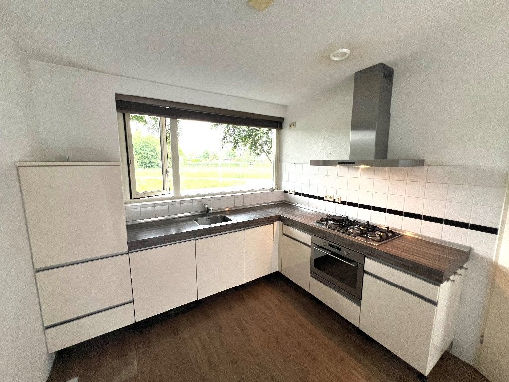 Keuken met apparatuur - uiterlijk 13 augustus ophalen, Huis en Inrichting, Ophalen, Gebruikt, Wit, Hoekkeuken