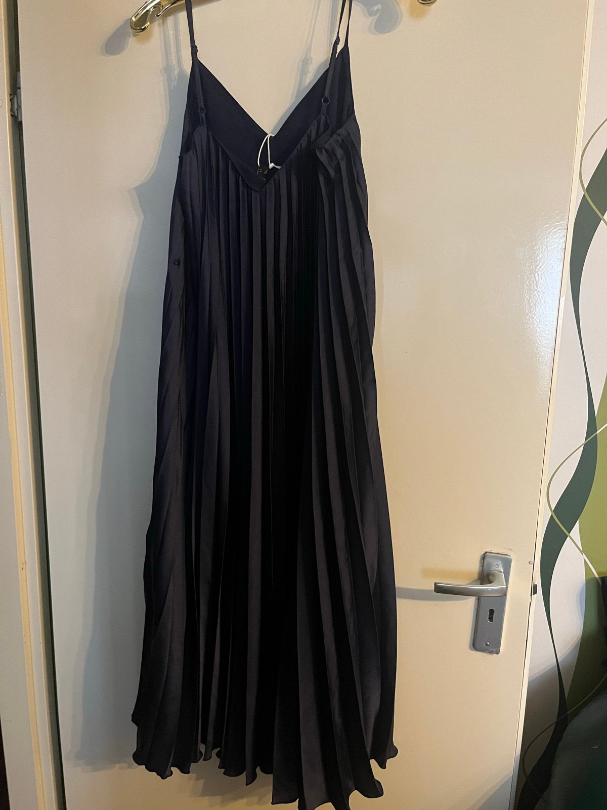 C&A Donkerblauwe Plissé Jurk Maat 38/40 (M) Nieuw, Kleding | Dames, Maat 38/40 (M), Blauw, Nieuw, Ophalen of Verzenden
