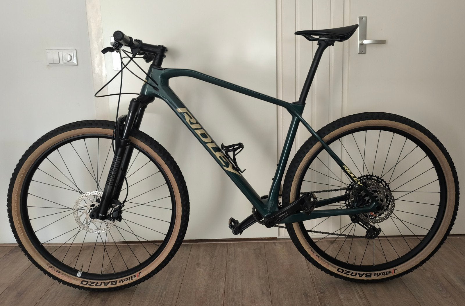RIDLEY Ignite C SLX/Size L

Carbon elite Frame maat: L		(1.9, Fietsen en Brommers, Hardtail, Heren, 45 tot 49 cm, Zo goed als nieuw