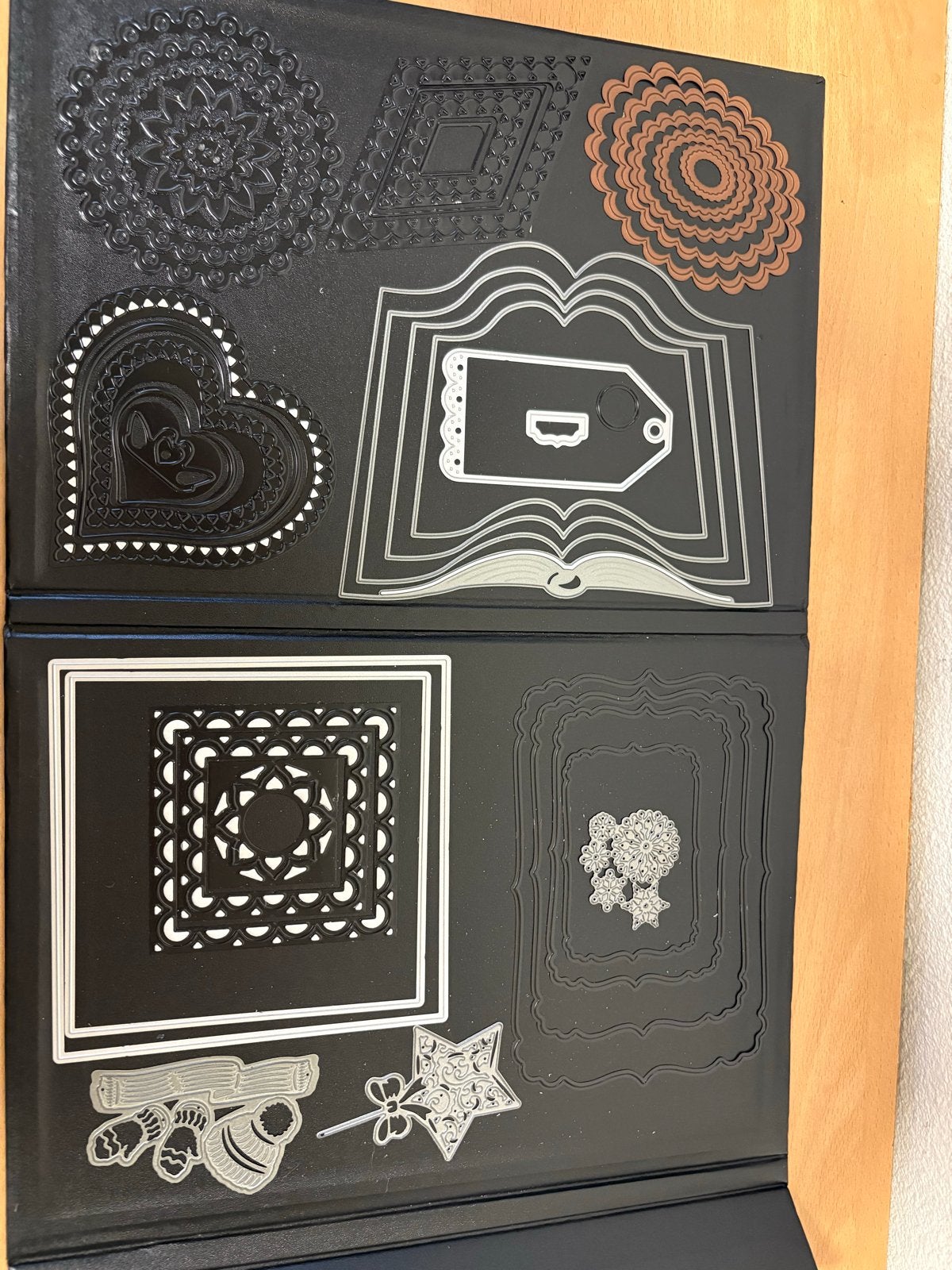 Diverse snijmallen en embossing folders voor knutselen, Hobby en Vrije tijd, Ophalen of Verzenden, Gebruikt, Overige thema's, Pons of Mal