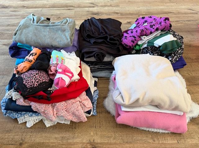 Partij kinderkleding meisjeskleding maat ca 164–176–XS- S-36, Kinderen en Baby's, Kinderkleding | Kinder-kledingpakketten, Ophalen of Verzenden