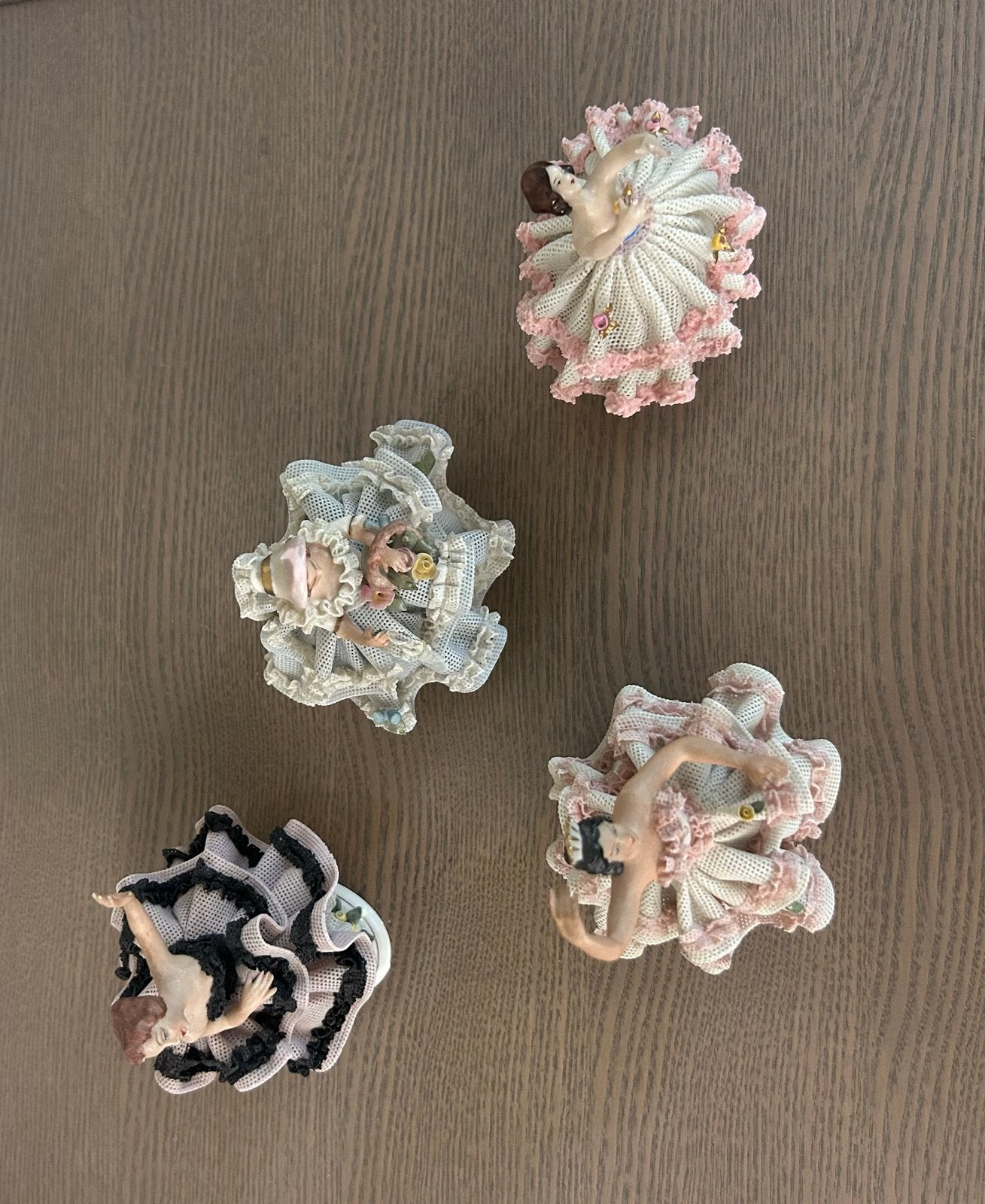 Set van 4 porseleinen ballerina beeldjes - Dresden, Verzamelen, Beelden en Beeldjes, Ophalen of Verzenden, Gebruikt, Mens