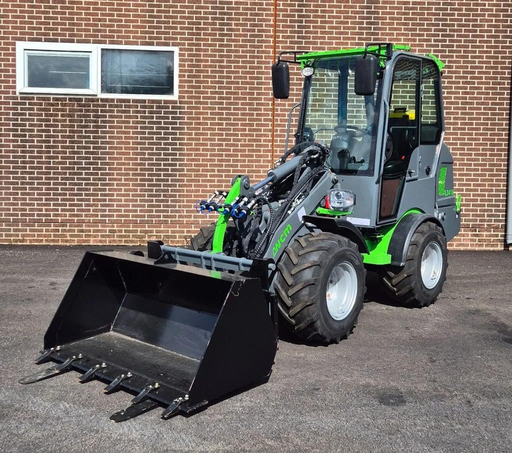 WCM L2416 (bj 2026), Wiellader of Shovel