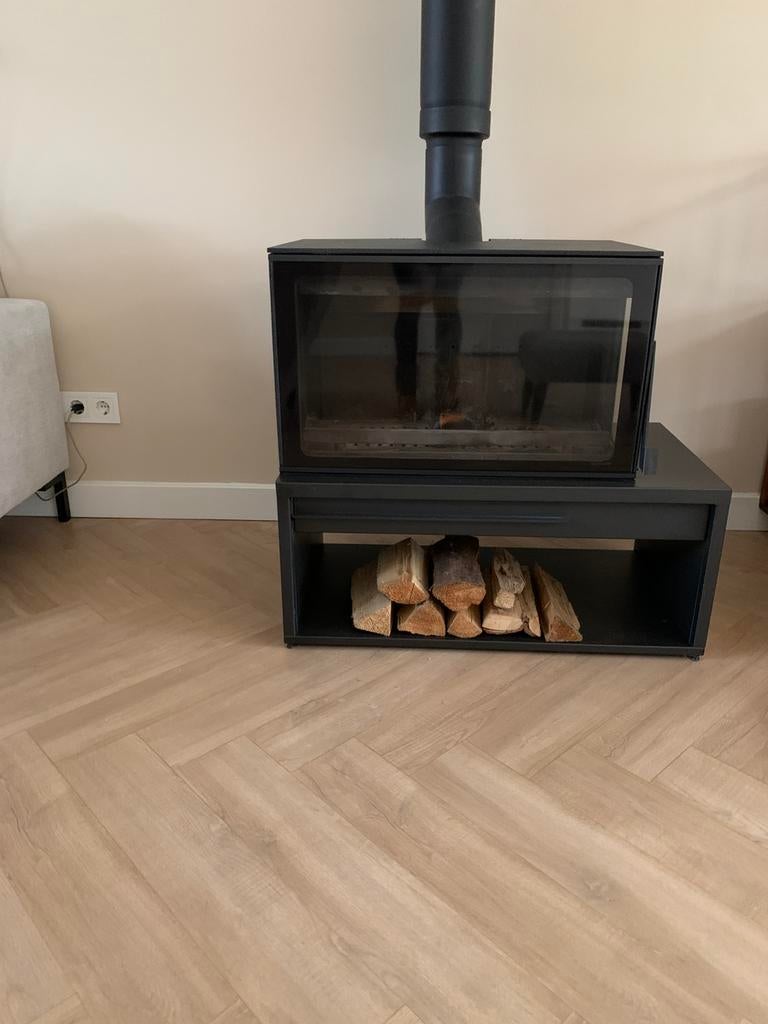 Kachel eco minimal 50, Huis en Inrichting, Haarden, Ophalen, Zo goed als nieuw, Vrijstaande haard, Houthaard