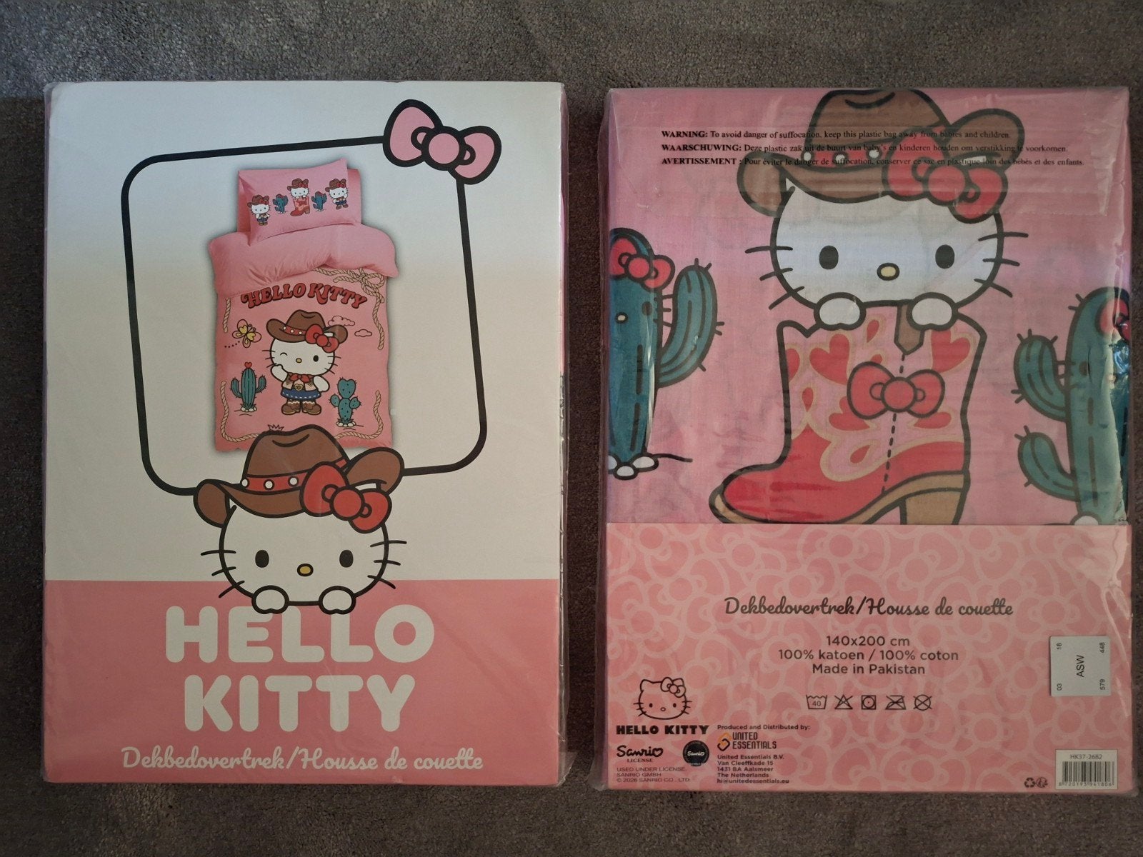 2x Dekbedovertrek Hello Kitty NIEUW 100%katoen PER STUK, Ophalen of Verzenden, Nieuw, Meisje, Dekbedovertrek