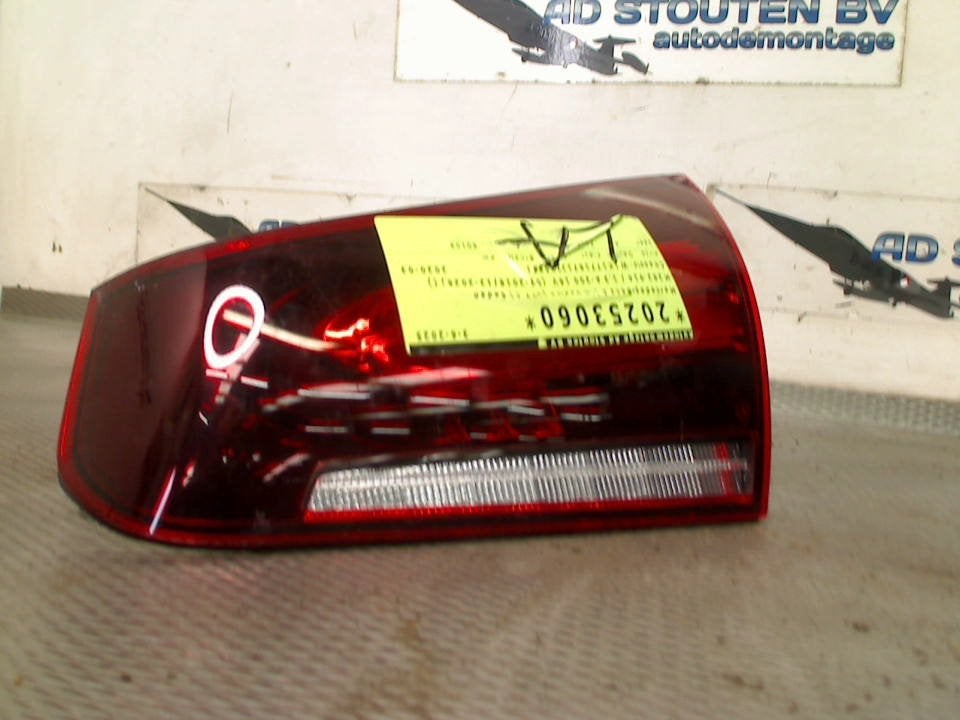 Achterlicht Links Mercedes-Benz A Limousine (177.1) 643842R, Gebruikt, Mercedes-Benz AG, Mercedes-Benz, Mercedesstraße 120, Stuttgart 70372, , Duitsland