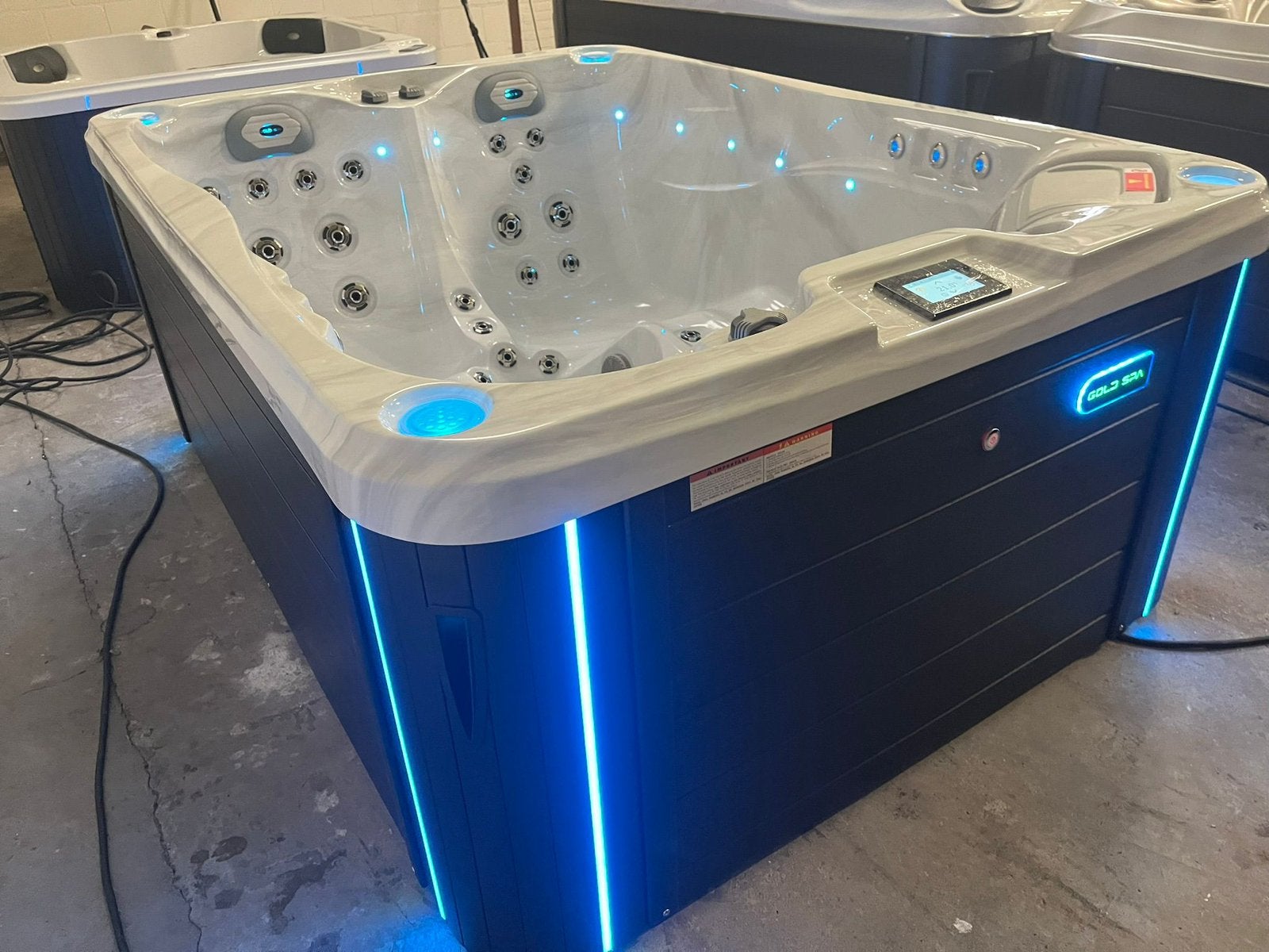 Luxe comfortabele 3 pers Gold Spa incl. Plaatsing & Garantie, Tuin en Terras, Bubbelbaden en Hottubs, Ophalen, Zo goed als nieuw