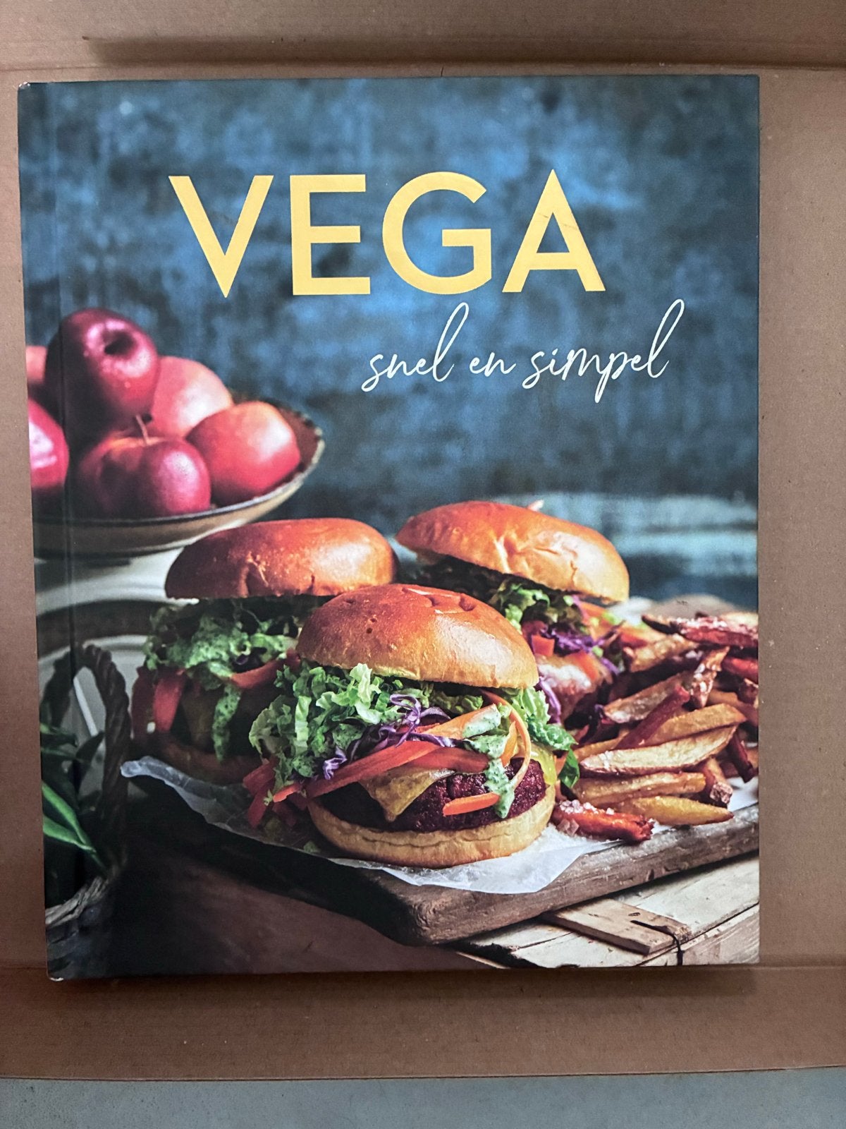 VEGA snel en simpel kookboek, Ophalen of Verzenden, Zo goed als nieuw, Hoofdgerechten, Gezond koken