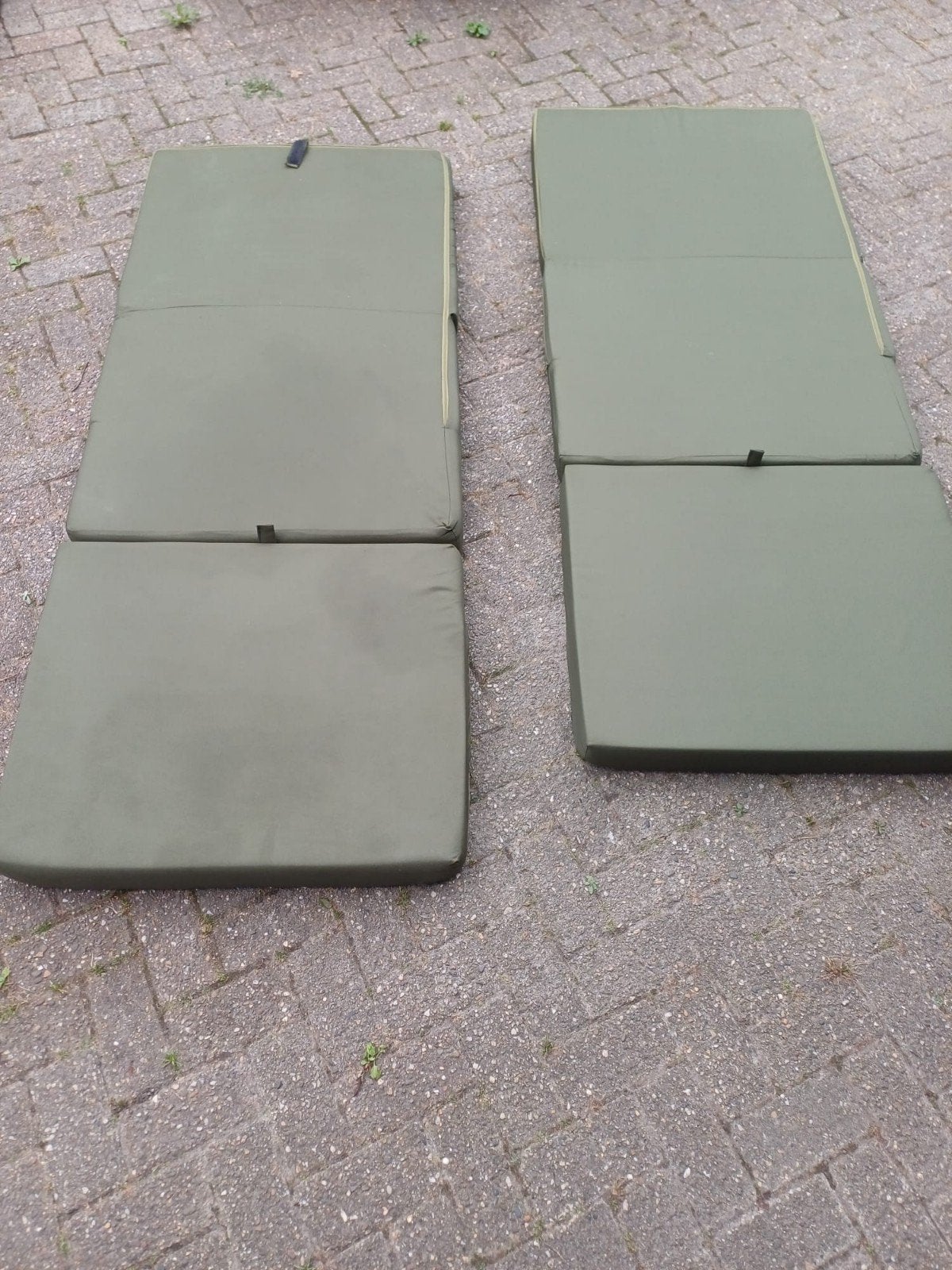 2x Opvouwbaar Vismatras / Ligbed - Olijfgroen, Caravans en Kamperen, Ophalen of Verzenden, Gebruikt, 1-persoons
