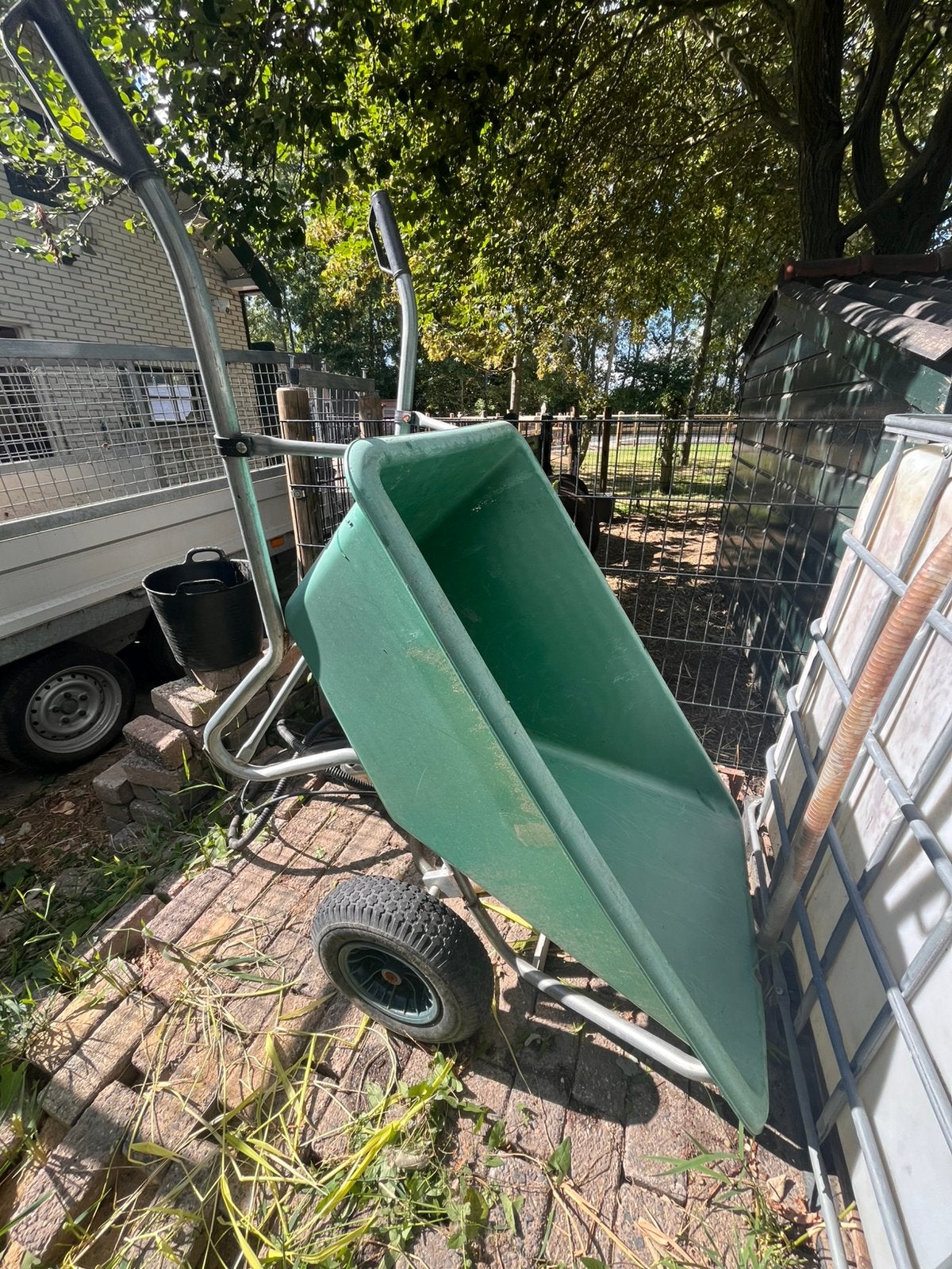Kruiwagen met twee wielen, Ophalen, Zo goed als nieuw, Handmatig, Tweewielig