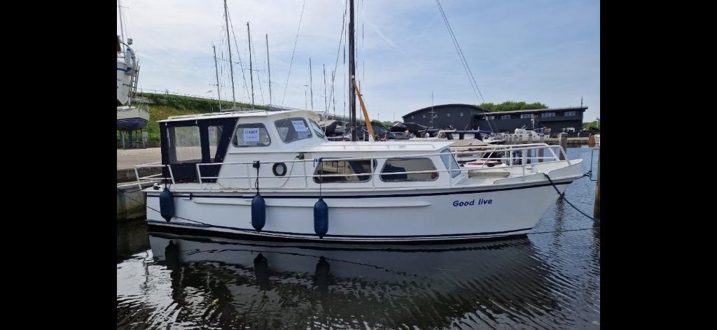 Motor boot kruiser Ariadne, Watersport en Boten, Overige merken, Walstroom, Gebruikt, Binnenboordmotor