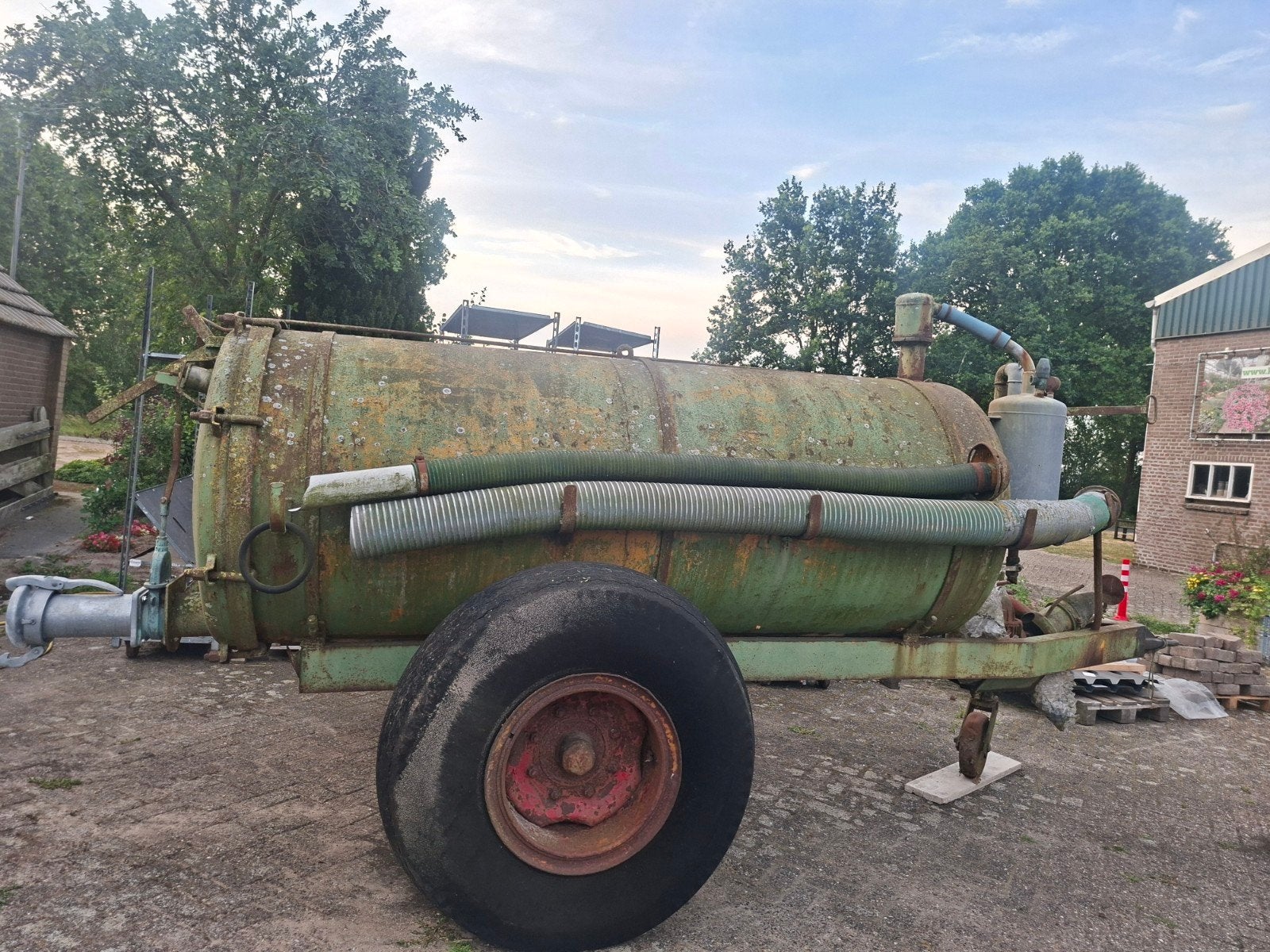 Veenhuis mesttank, Zakelijke goederen, Agrarisch | Werktuigen, Ophalen, Akkerbouw, Gewasbescherming en Bemesting