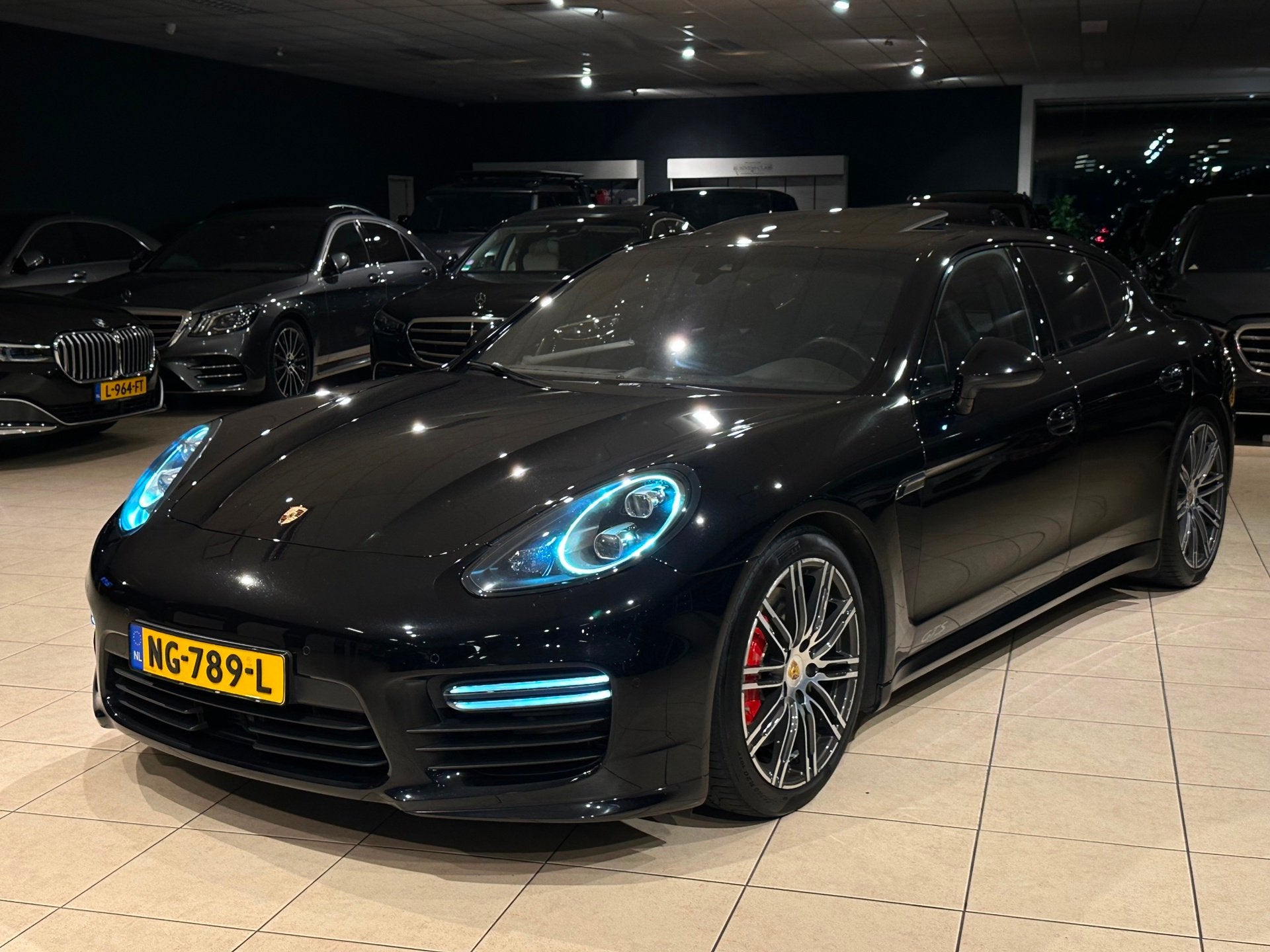 Porsche Panamera 4.8 GTS Facelift/Sportchrono/Opendak/Bomvol, Auto's, Porsche, Automaat, Gebruikt, 4 stoelen, Lichtsensor