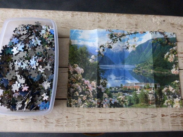 KING puzzel 1000 stukjes berglandschap voor SPAARPOT DONATIE, Hobby en Vrije tijd, Denksport en Puzzels, Ophalen of Verzenden