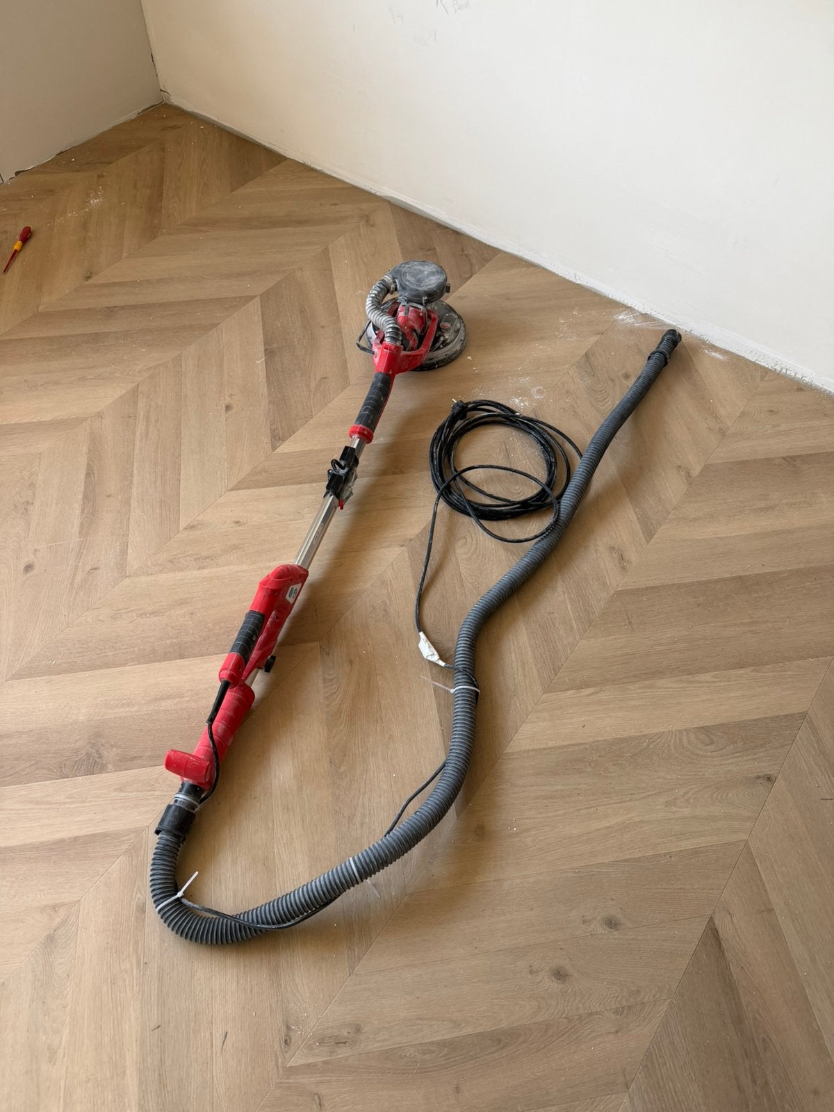 Schuurmachine 225mm voor wanden en plafonds, Ophalen, Zo goed als nieuw, Minder dan 600 watt, Vlakschuurmachine
