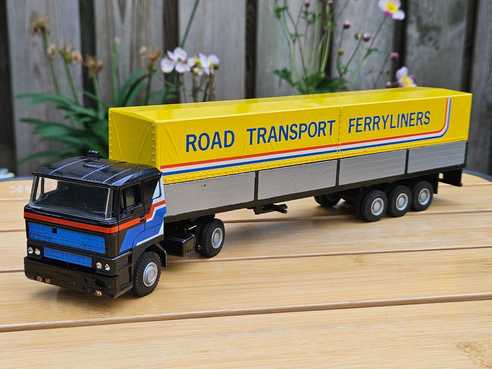 Lioncar Daf 3300 Road Transport Ferryliners met huif 1:50, Ophalen of Verzenden, Gebruikt, Bus of Vrachtwagen, Lion Toys