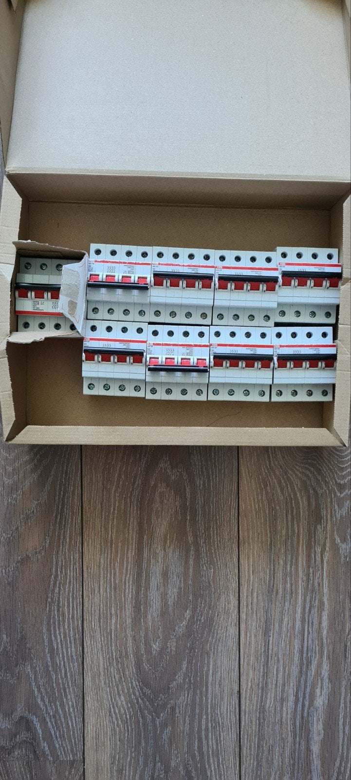 ABB Haf Hoofdschakelaars 9 stuks. zie foto's, Ophalen of Verzenden, Overige typen