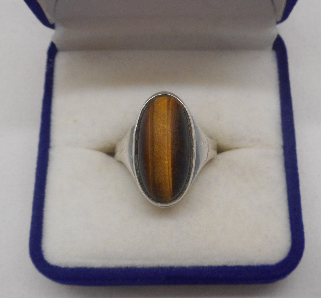 Zilveren vintage ring met tijgeroog maat 17,5 nr.558, Gebruikt, Verzenden, 17 tot 18, Dame