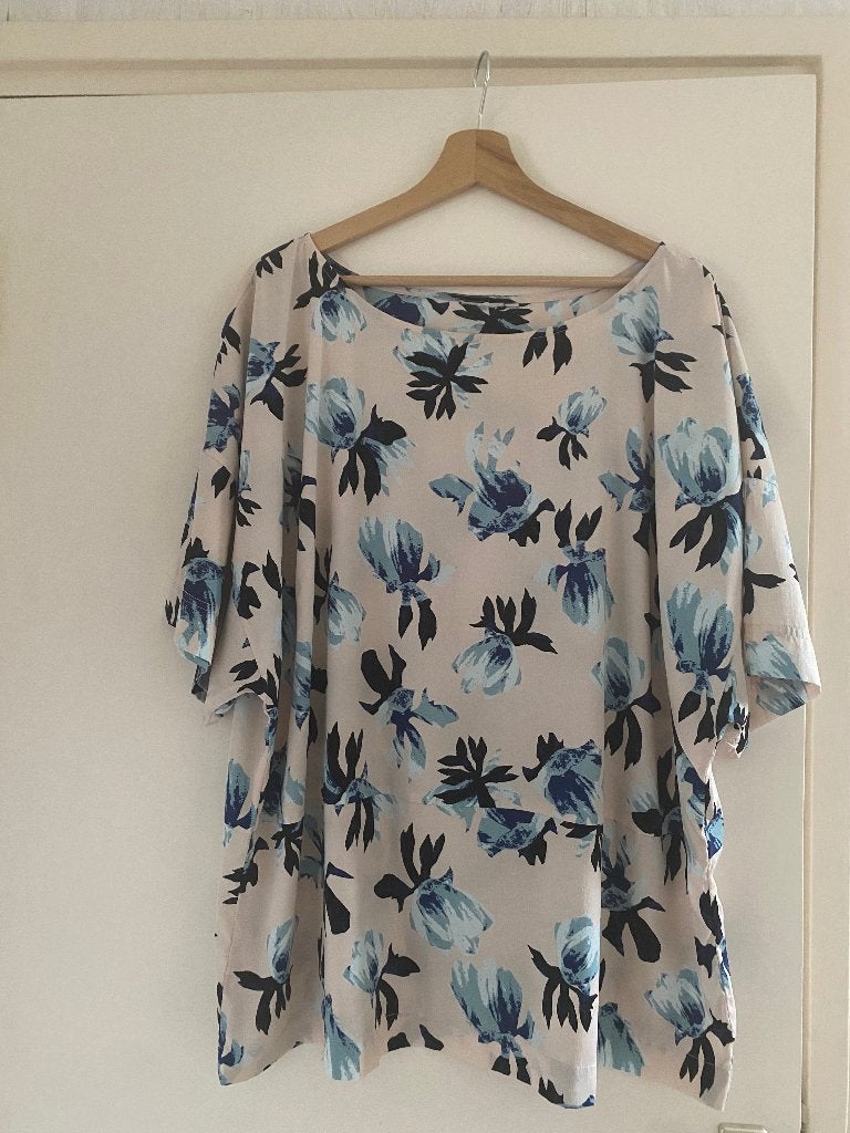Blouse vrolijk maat L Nieuw, Ophalen of Verzenden, Nieuw, Maat 42/44 (L), Korte mouw