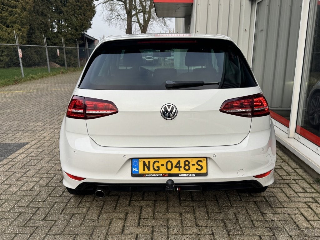 Volkswagen Golf 1.2 TSI | NW. APK| R-LINE | CAMERA | CRUISE, Gebruikt, Euro 6, 4 cilinders, Met garantie (alle)