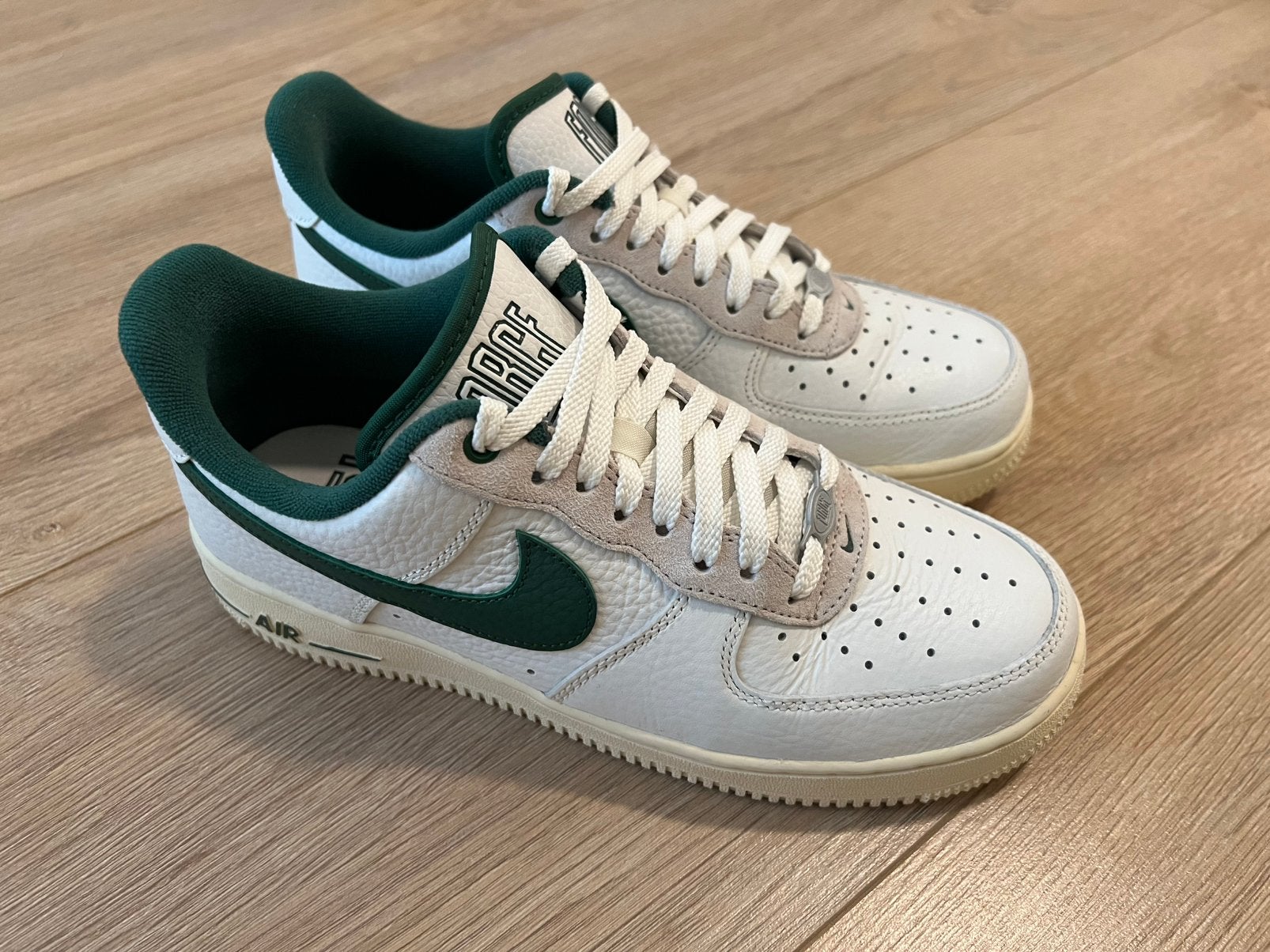 Nike Air Force 1 '07 LX "Gorge Green” maat 40.5, Ophalen of Verzenden, Zo goed als nieuw, Overige kleuren