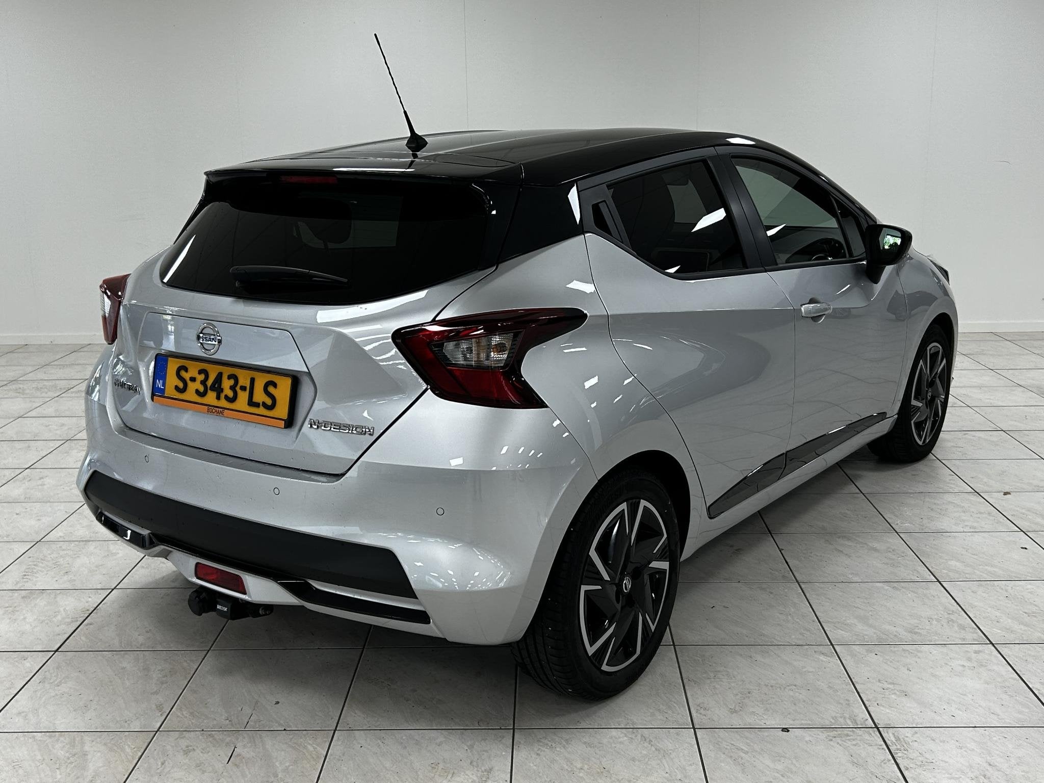 Nissan Micra 1.0 IG-T N-Design NAVIGATIE | AFNEEMBARE TREKHA, Auto's, Stof, Gebruikt, Met garantie (alle), Handgeschakeld