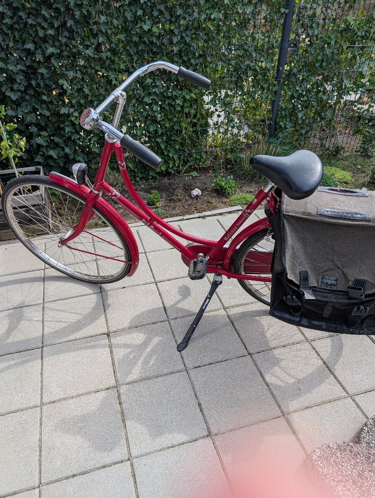 Fiets Oma Rood, met licht, Ophalen, Gebruikt