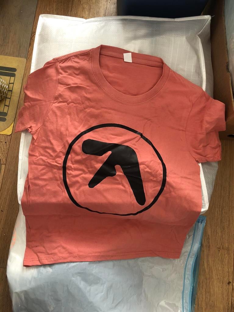 Aphex Twin logo t-shirt XXS zalm/roze/deep pink, Ophalen of Verzenden, Zo goed als nieuw, Korte mouw, Roze