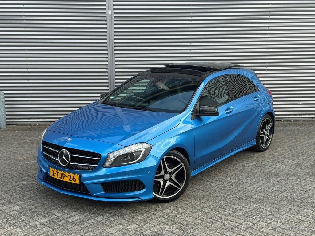 Mercedes-Benz A-Klasse A200 1.6 AMG PAKKET AUTOMAAT, Auto's, Lichtsensor, 4 cilinders, 157 pk, Blauw