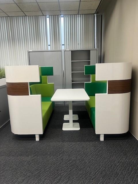 Akoestische faueteuil/bank (set) 1x incl. tafel, Ophalen of Verzenden, Gebruikt, Groen
