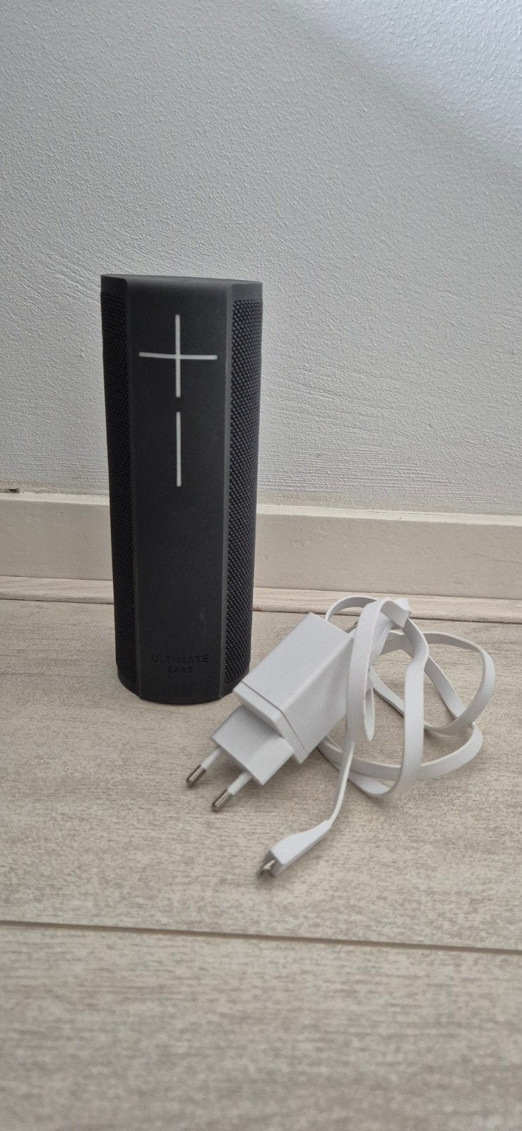 Ultimate Ears Megaboom speaker

Model S-00166 inclusief opla, Audio, Tv en Foto, Ophalen, Zo goed als nieuw