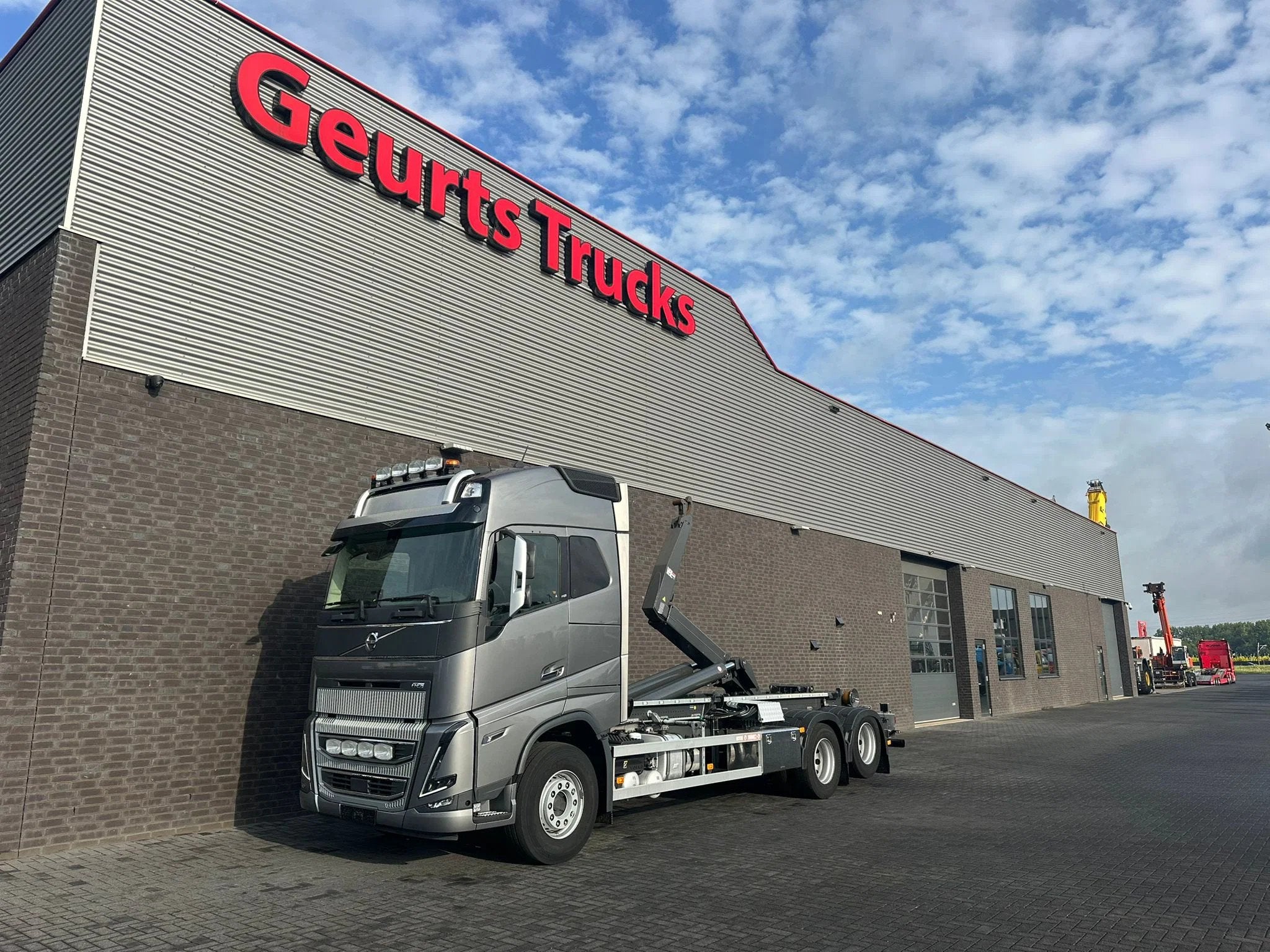 Volvo FH 16.750 6X2 VDL CONTAINER HAAKARMSYTEEM / ABROLLKIPP, Automaat, Euro 6, Diesel, 2 stoelen