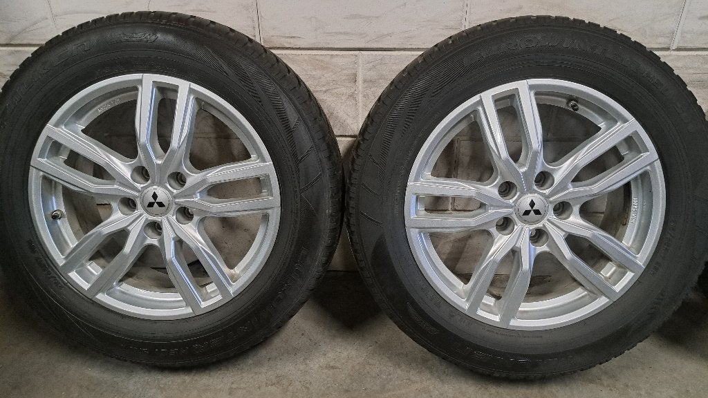Foto 6 van Lichtmetalen velgen Outlander ASX Sportage IX35 215/65/17