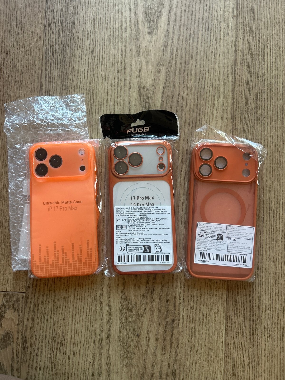 Ongebruikte iPhone 17 Pro Max / 18 Pro Max Hoesjes, Telecommunicatie, Kunststof, IPhone 17, Oranje, Overige merken