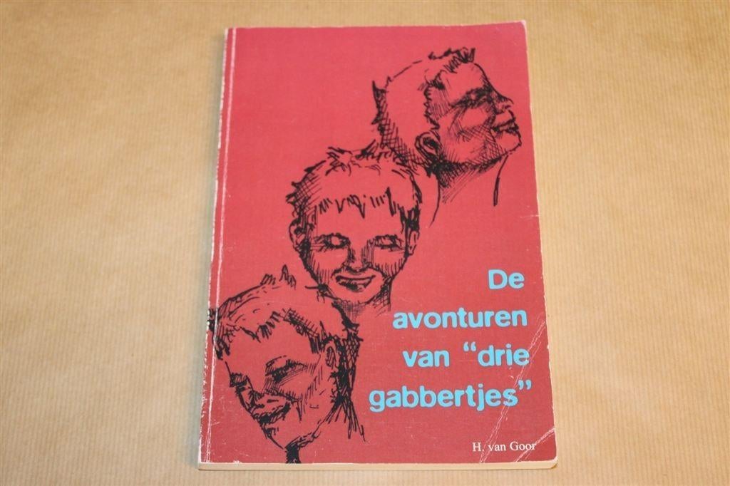 De Avonturen van Drie "Gabbertjes" — Almelo — Gesigneerd, Boeken, Geschiedenis | Stad en Regio, Ophalen of Verzenden, Gelezen
