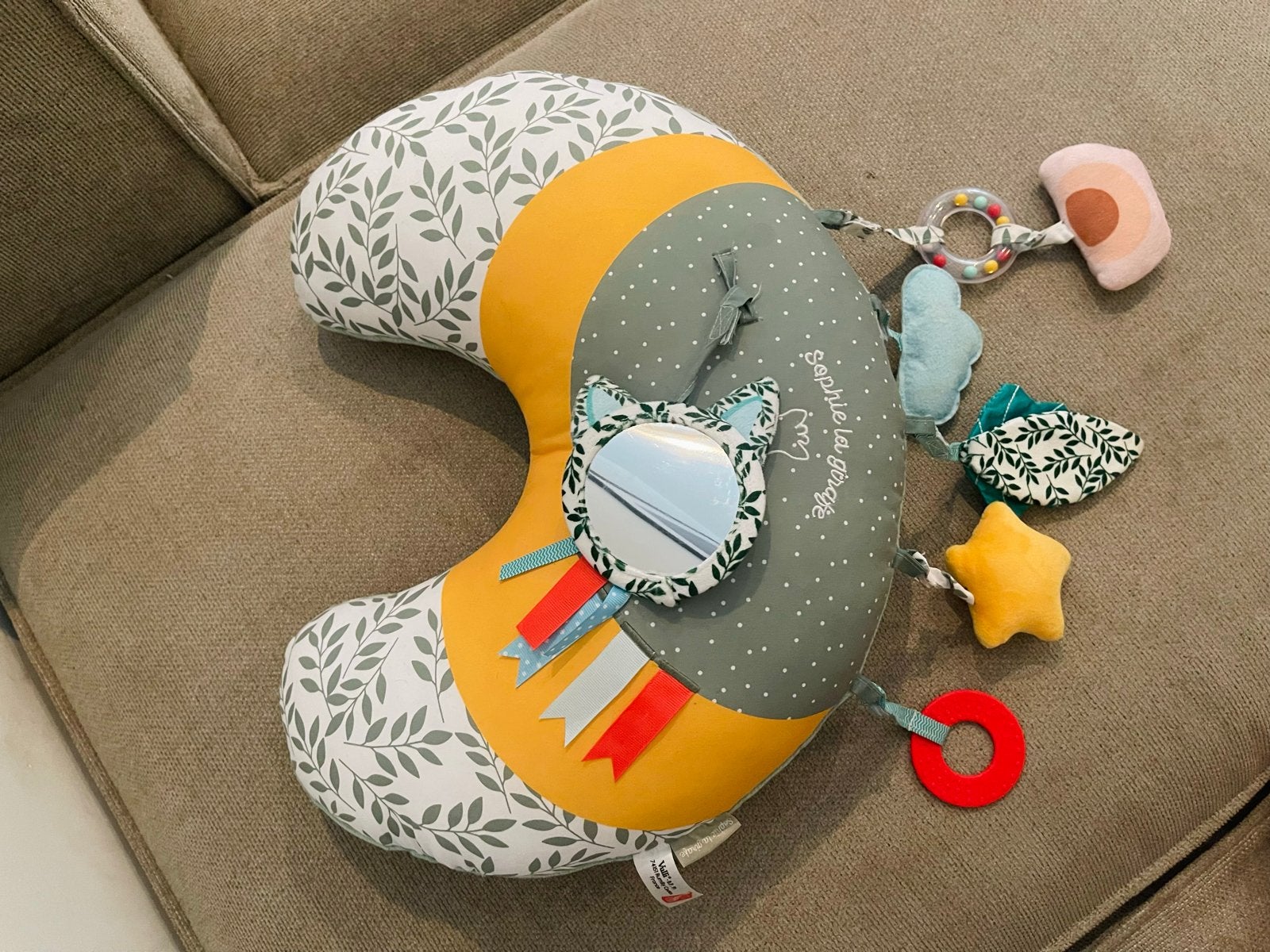 Sophie la girafe Tummy Time Kussen, Kinderen en Baby's, Speelgoed | Babyspeelgoed, Ophalen, Zo goed als nieuw, Overige typen, Met geluid