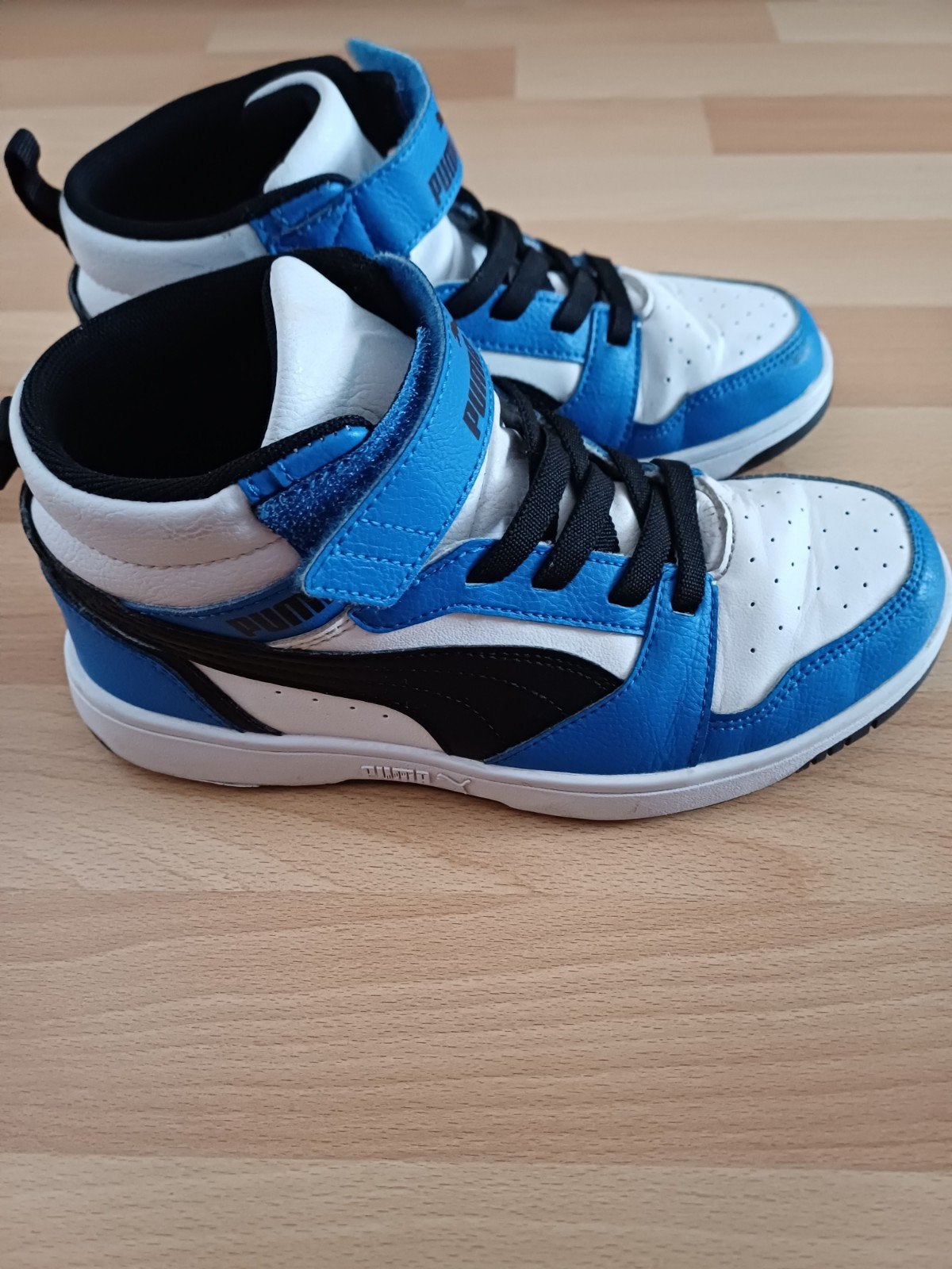 Nette schoenen maat 35, Sport en Fitness, Basketbal, Ophalen, Zo goed als nieuw, Schoenen