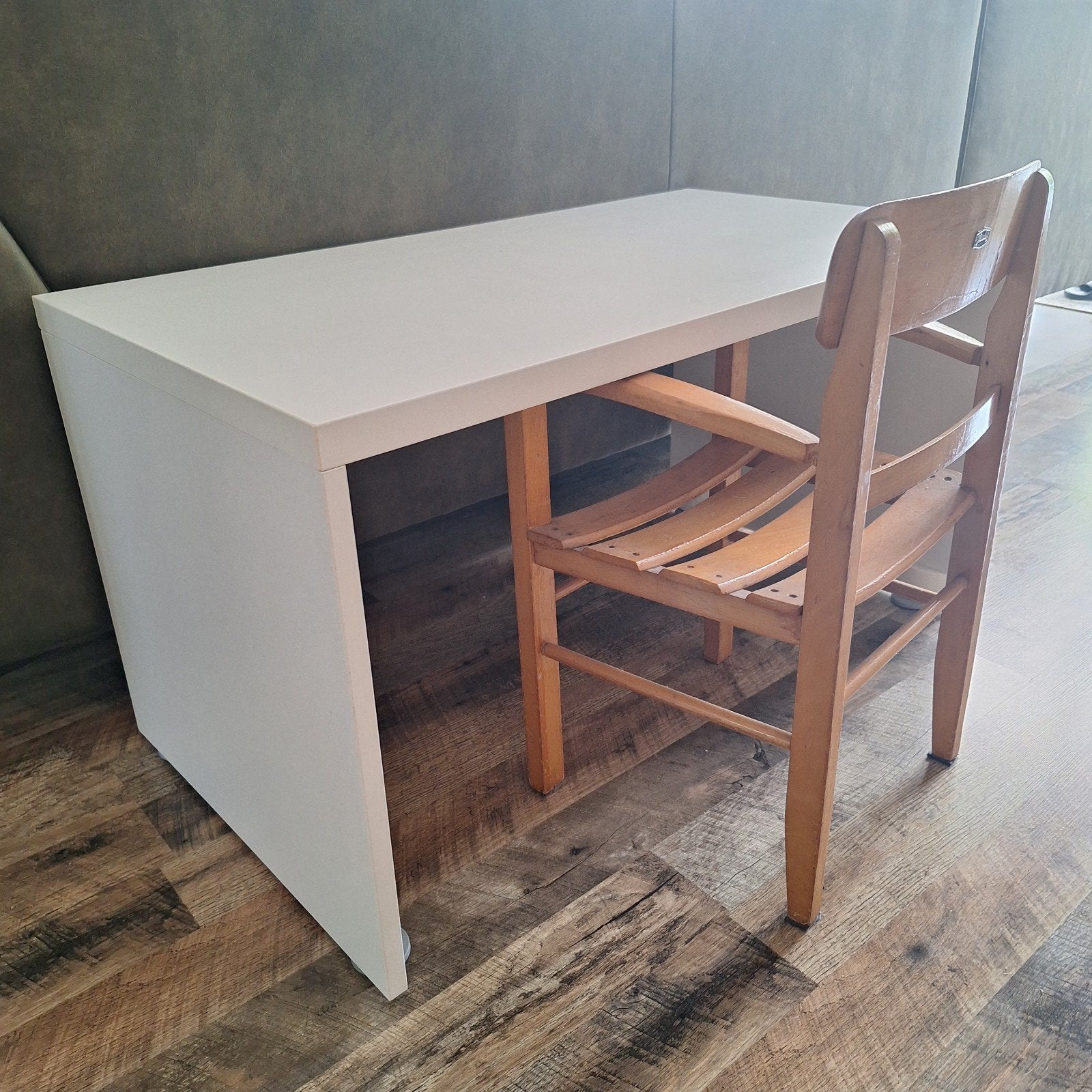 Ikea speeltafel met stoeltje, Kinderen en Baby's, Kinderkamer | Tafels en Stoelen, Ophalen
