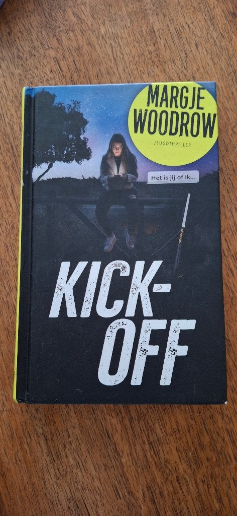 Kick-off - Margje Woodrow (jeugdthriller), Gelezen, Margje Woodrow, Ophalen of Verzenden, Fictie