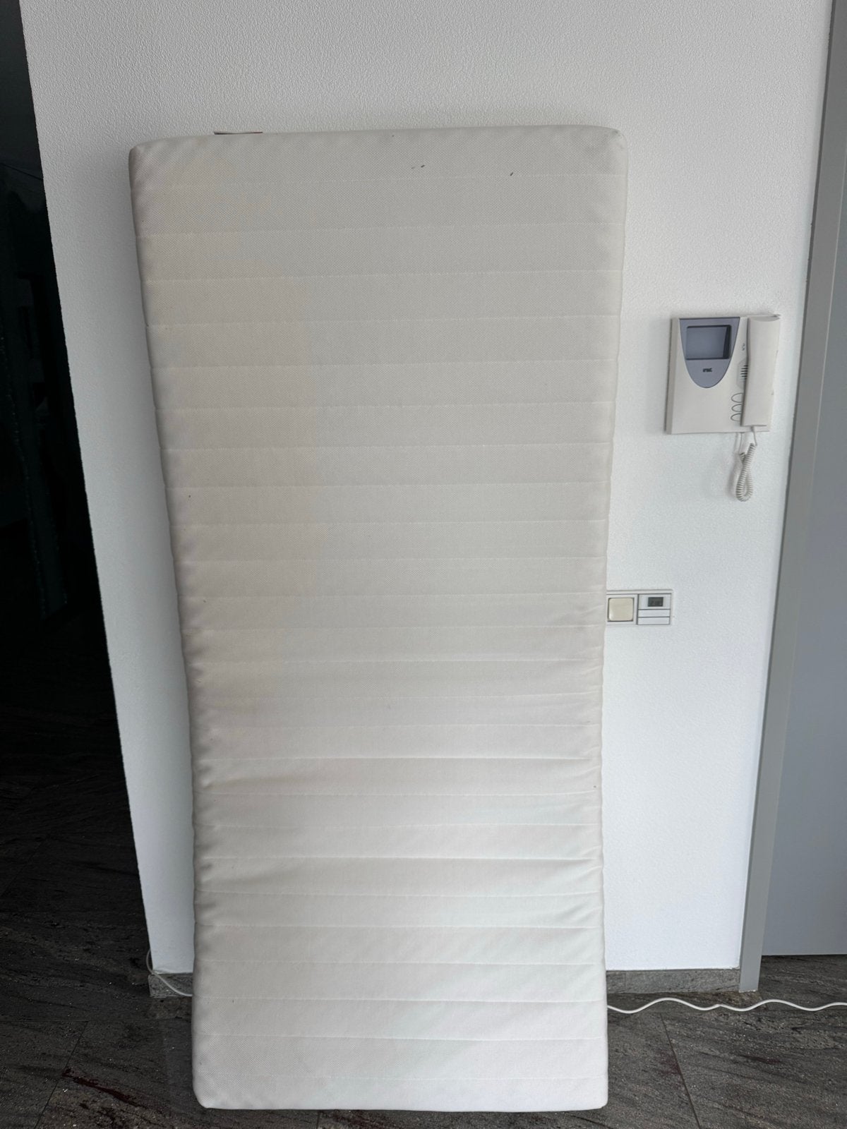IKEA MALFORS Matras 90x200 - Zo goed als nieuw, Huis en Inrichting, Slaapkamer | Matrassen en Bedbodems, Ophalen, Gebruikt, 90 cm
