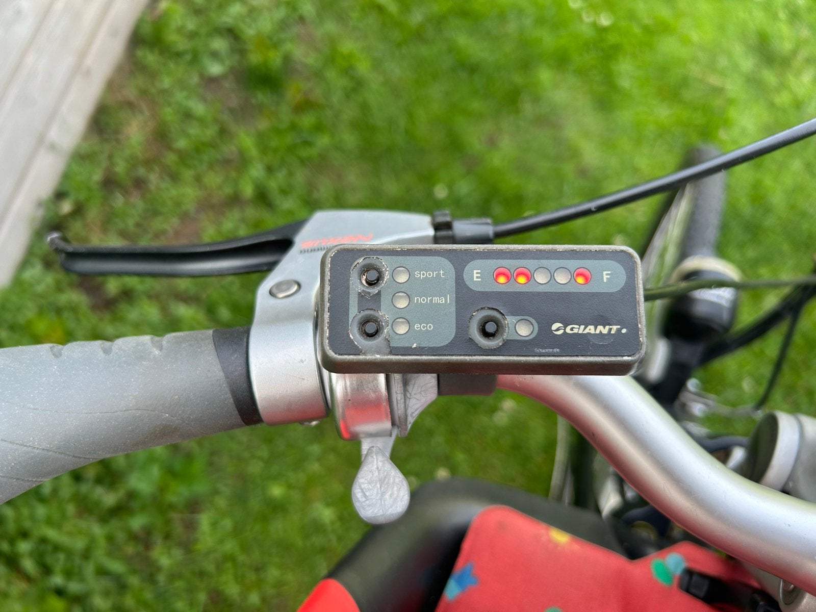 Giant elektrische fiets met fietstassen, Ophalen, Minder dan 30 km per accu, Gebruikt, Giant