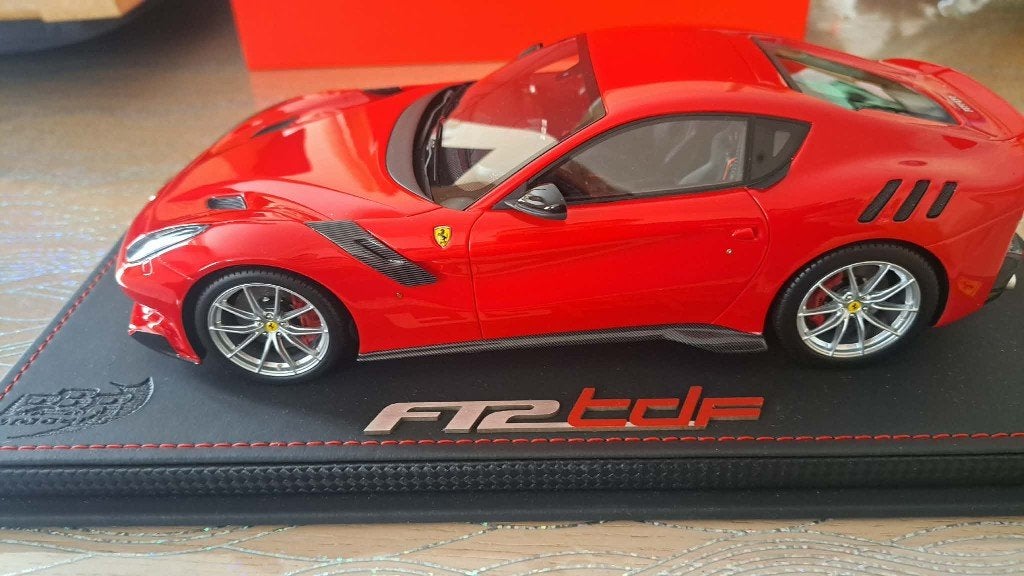 Ferrari F12 TDF Rosso Corsa 1/18 BBR, Hobby en Vrije tijd, Modelauto's | 1:18, Ophalen of Verzenden, Zo goed als nieuw, Auto, Overige merken