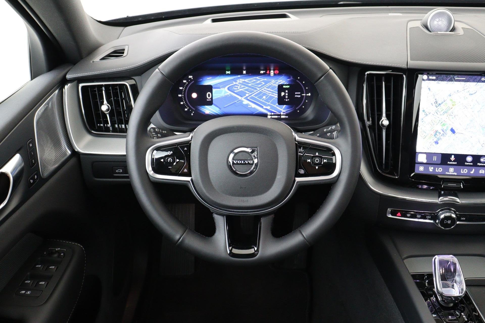 Volvo XC60 T6 PLUG-IN HYBRID AWD ULTRA BRIGHT -PANO.DAK|BOWE, Auto's, 12 maanden, Stof, Gebruikt, Euro 6