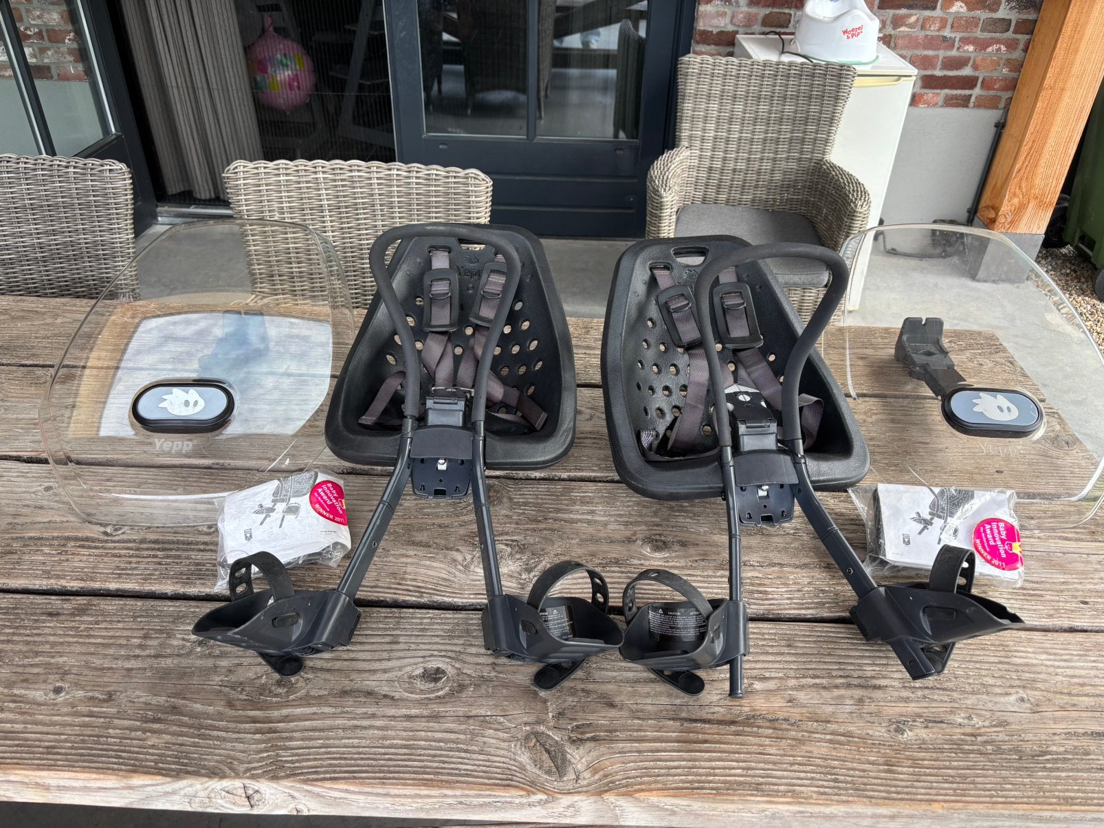 Thule Yepp fietsstoeltje voorzitje 1 of 2 stuks, Fietsen en Brommers, Ophalen, Gebruikt, Voorzitje, Voetsteuntjes