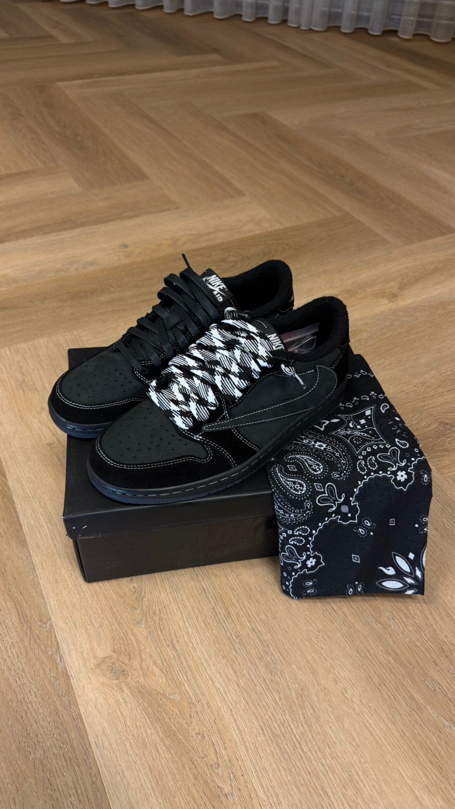 Travis Scott x Air Jordan 1 Low OG "Black Phantom" 41 t/m 44, Ophalen of Verzenden, Nieuw, Zwart