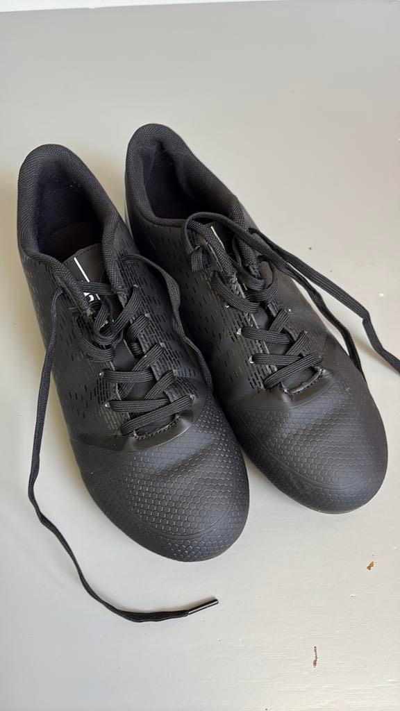 Dutchy voetbalschoenen maat 39, Maat XS of kleiner, Schoenen, Ophalen of Verzenden, Zo goed als nieuw
