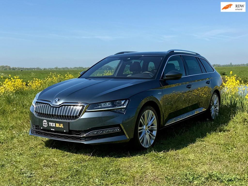 Skoda Superb Combi 1.4 TSI iV L&K| super compleet!, Auto's, Skoda, Bedrijf, Te koop, Superb, 360° camera, ABS, Achteruitrijcamera